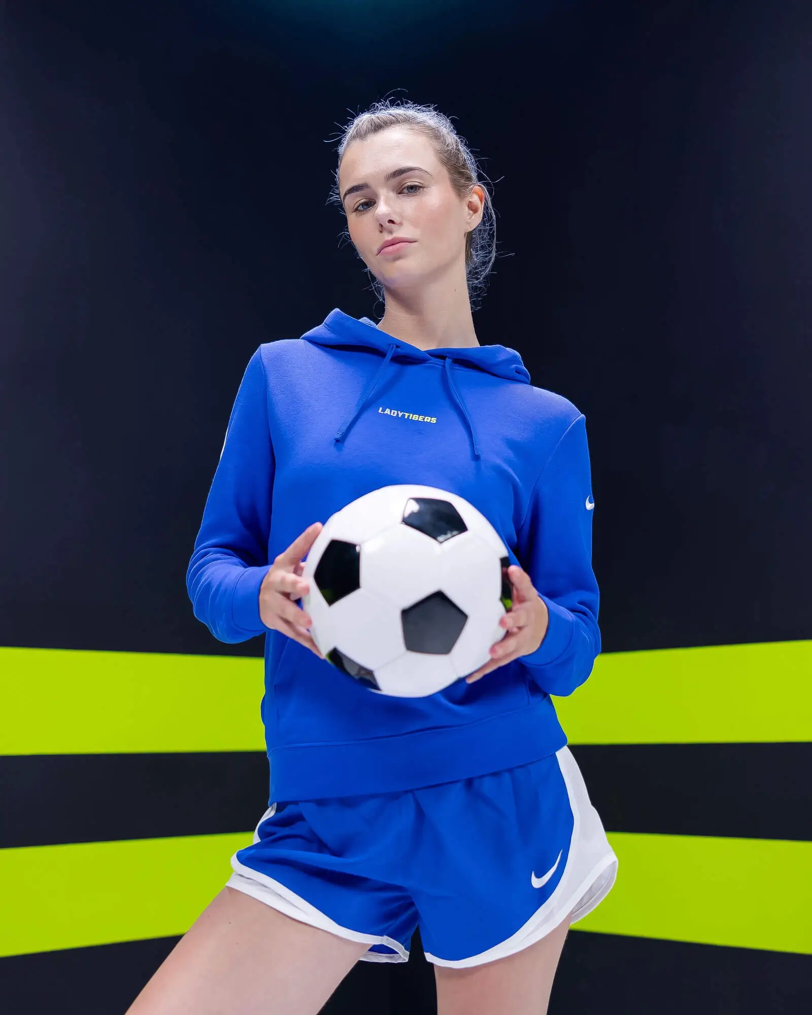 Order customized Nike team soccer gear & uniforms.