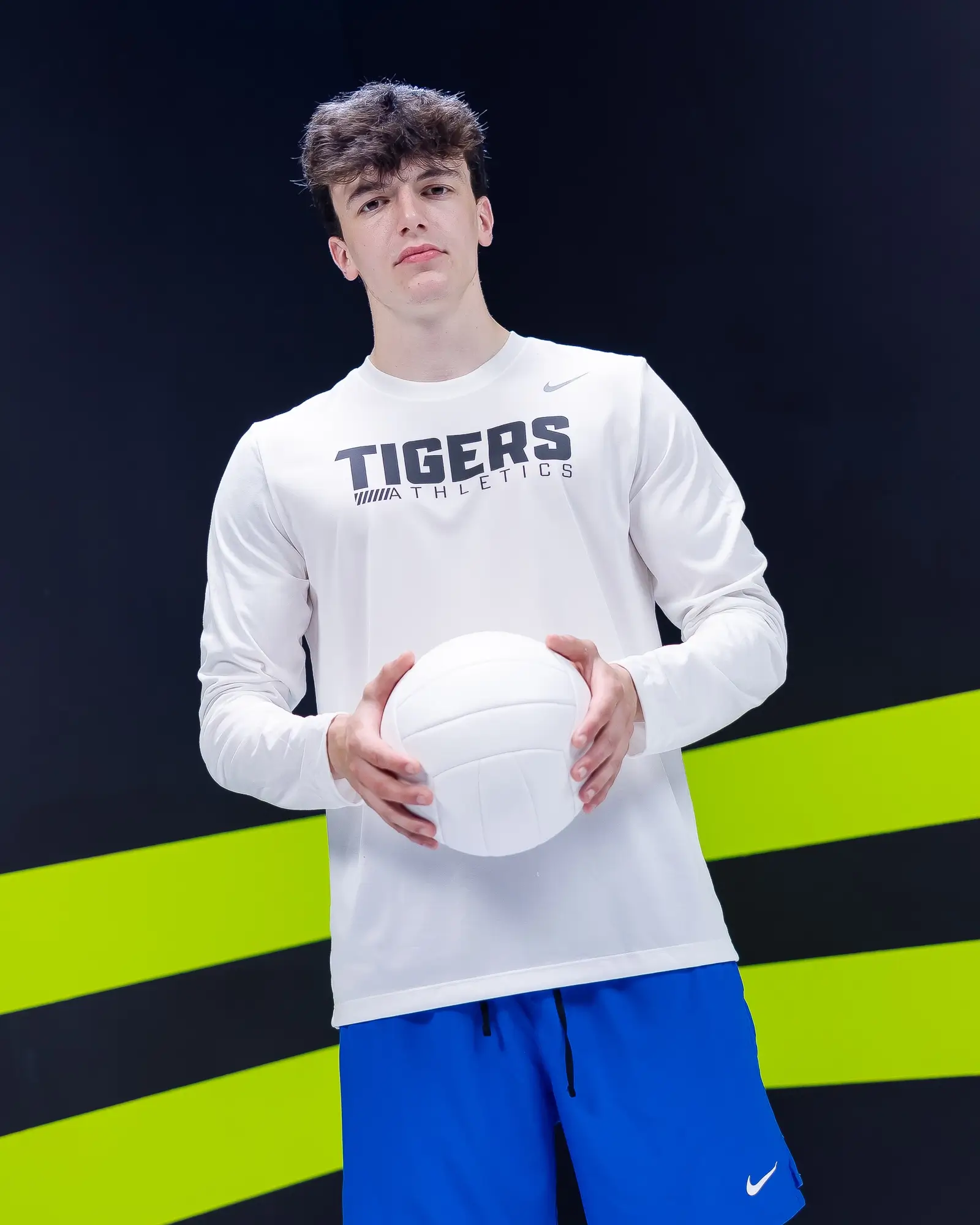 Set the tone with custom Nike volleyball uniforms, jerseys & gear. 